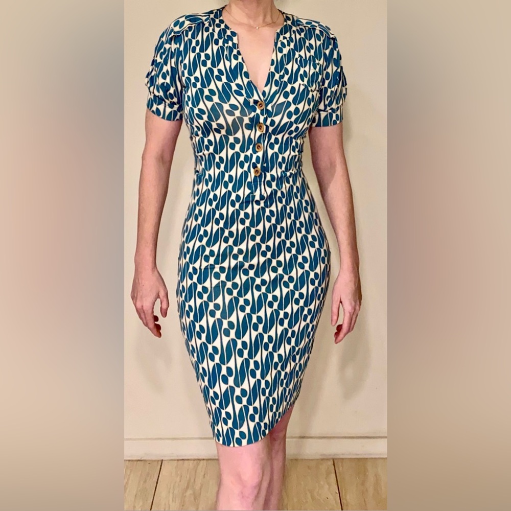 Diane Von Furstenberg dress in size 0